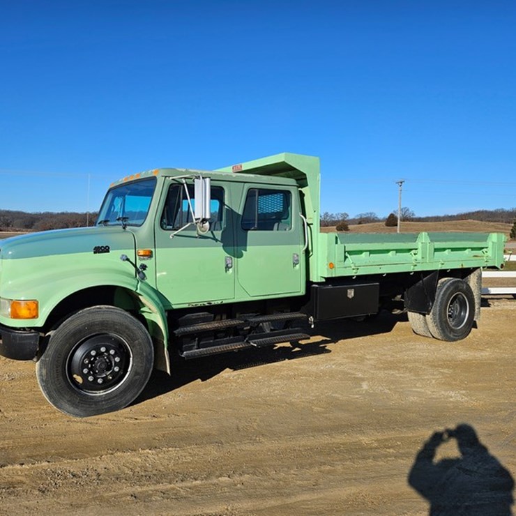 1995 INTERNATIONAL 4900
