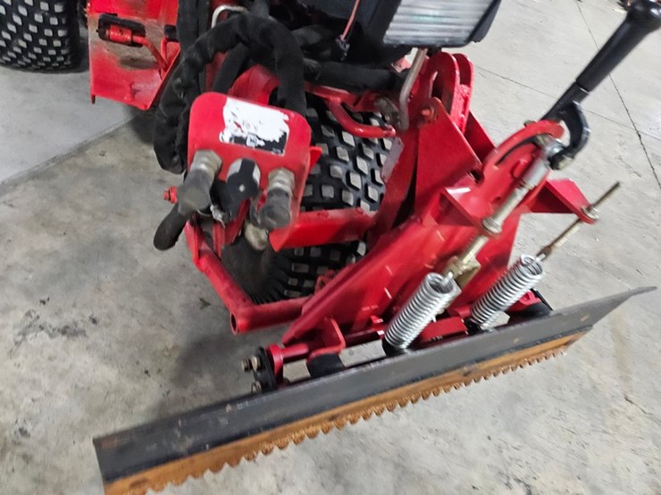 #173-•-2012-toro-5040-sand-pro-bunker-rake-image-10