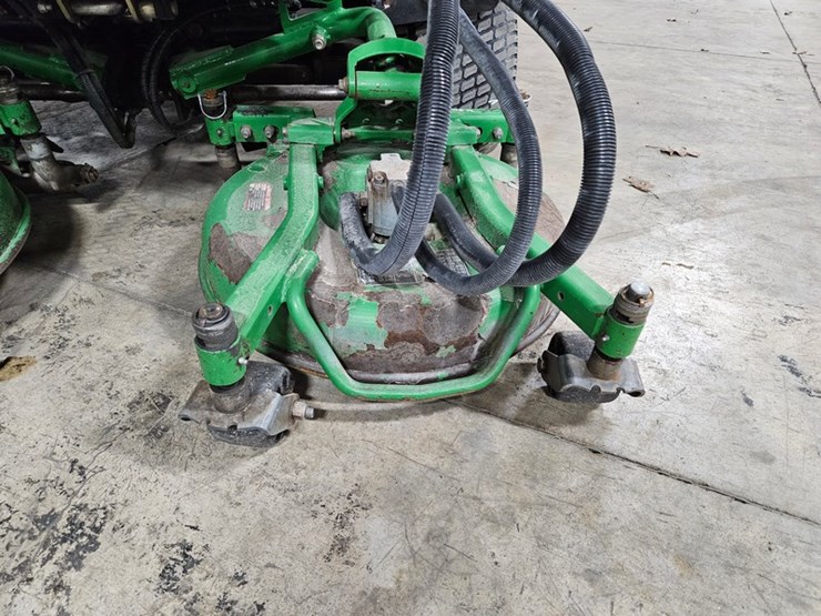 2013-john-deere-7400-image-9