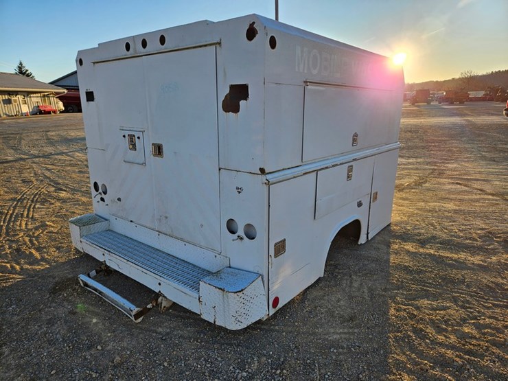 reading-classic-ii-image-5