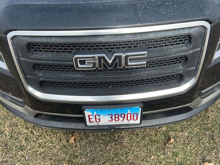 2015-gmc-acadia-image-4