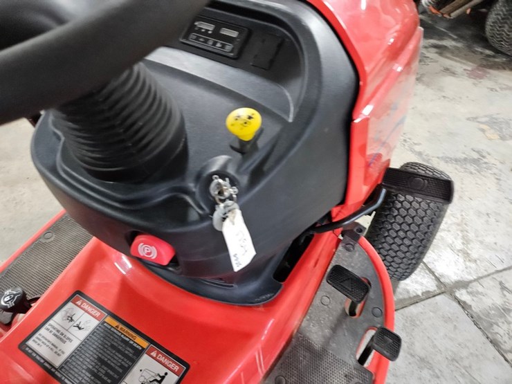 #124-•-simplicity-conquest-lawn-tractor-image-25