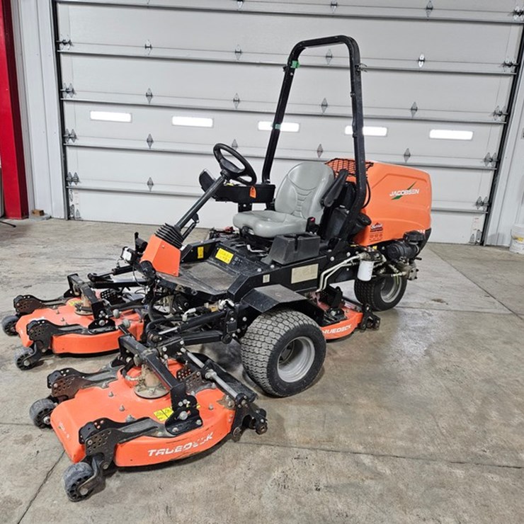#137 • Jacobsen AR331 Mower
