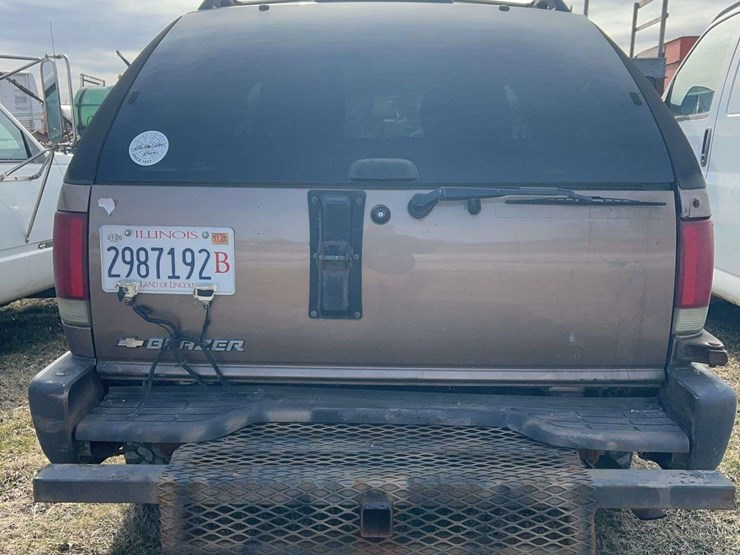 2002-chevrolet-blazer-image-5