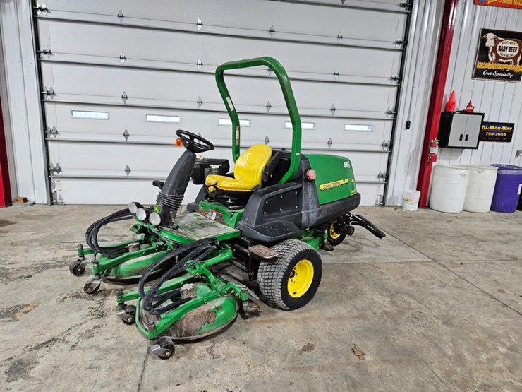 2013-john-deere-7400-image-1