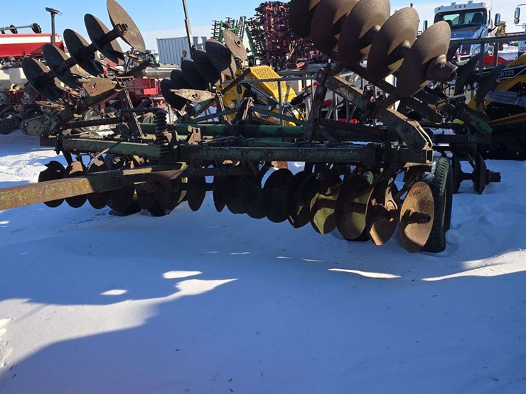 john-deere-20-image-1