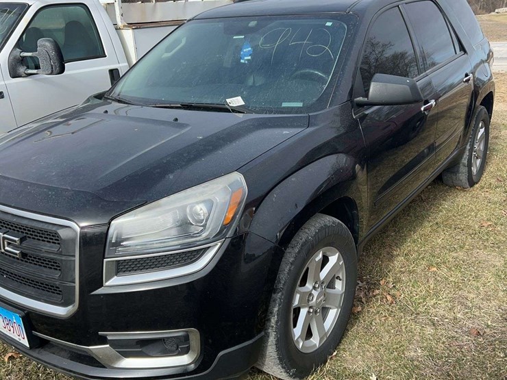 2015-gmc-acadia-image-1