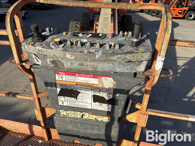 2007-jlg-600s-image-19