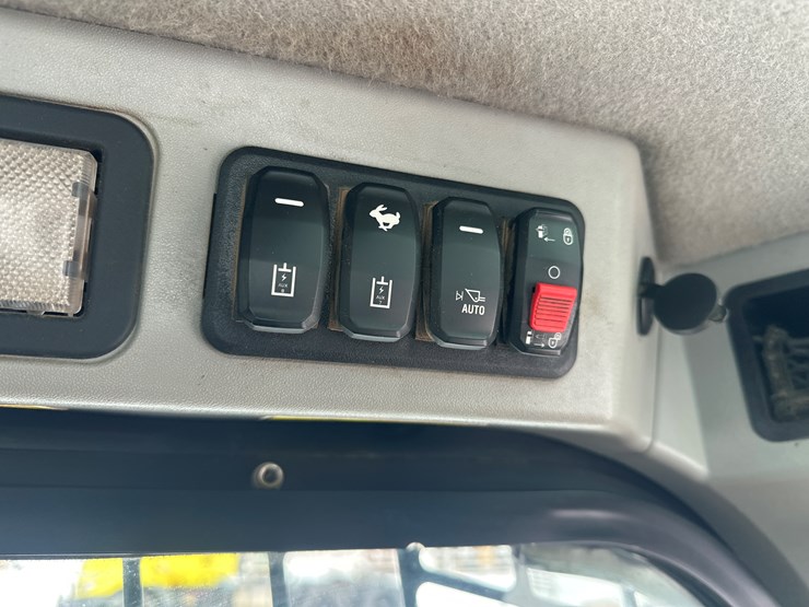 caterpillar-299d3-image-36