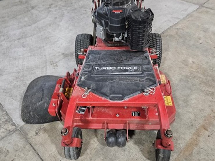 #158-•-2016-toro-turbo-force-36-walk-behind-mower-image-9