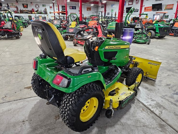 john-deere-x738-image-5