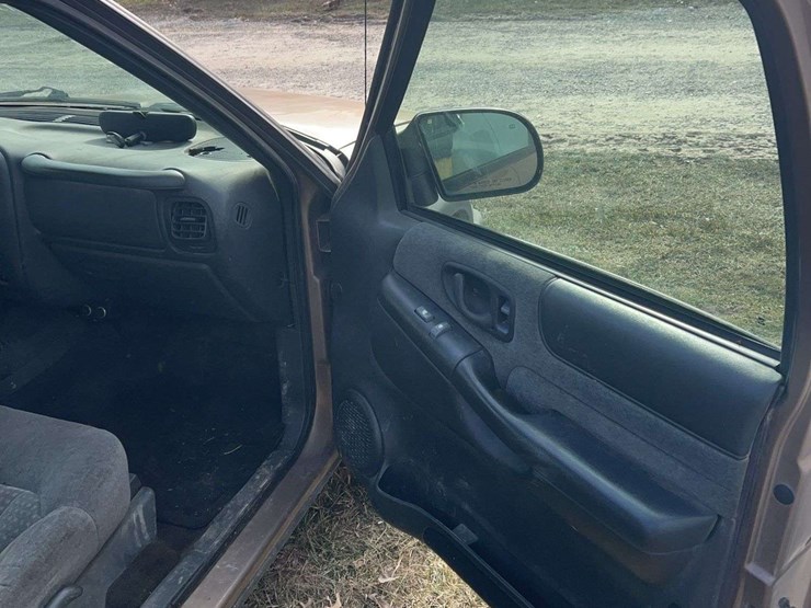 2002-chevrolet-blazer-image-7