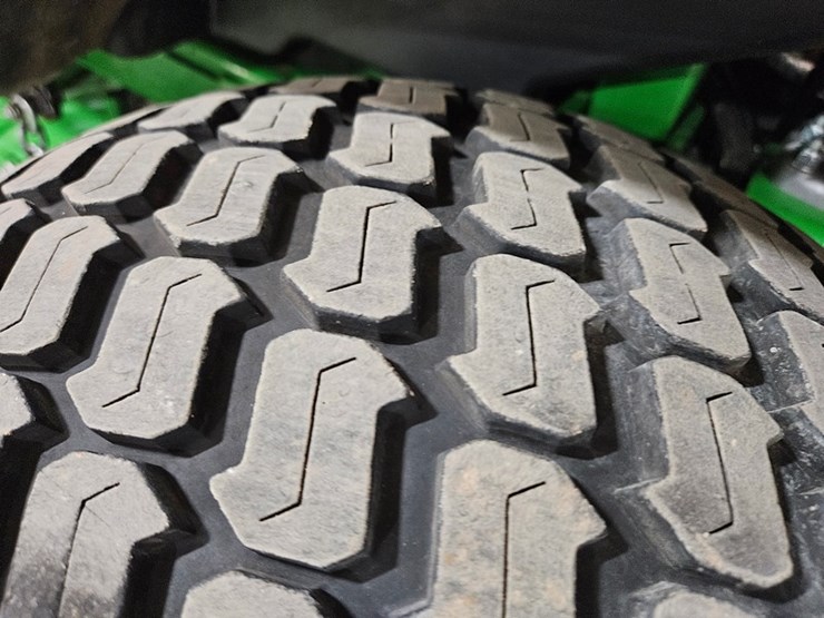 #165-•-2022-john-deere-z977r-zero-turn-mower-image-23