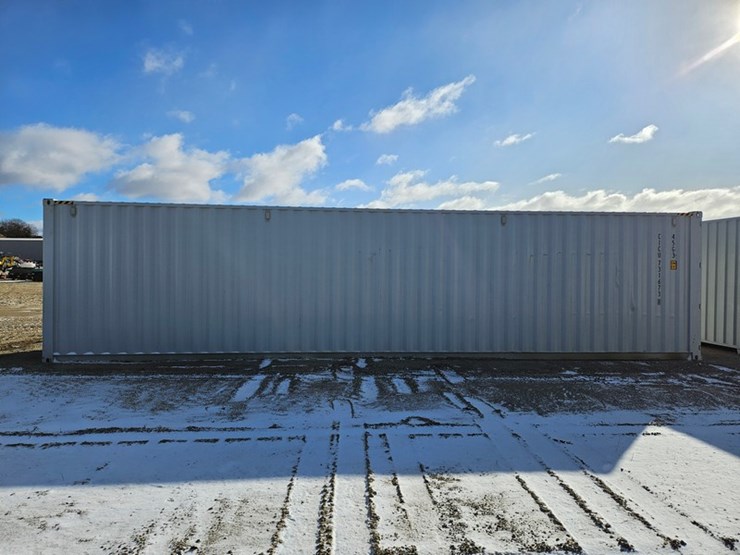 #97-•-40'-one-trip-container-image-6