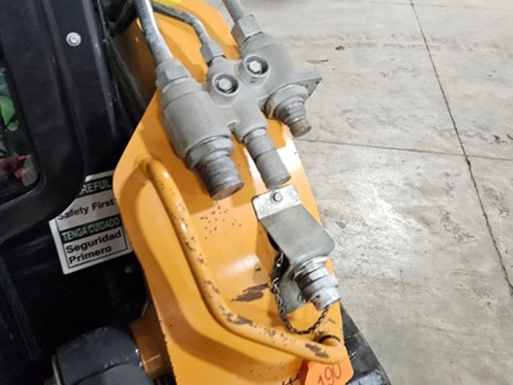 2020-case-tv450-image-15