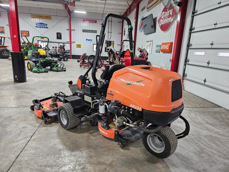 #137-•-jacobsen-ar331-mower-image-3