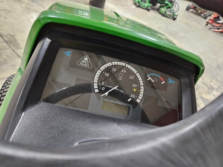 john-deere-1025r-image-27