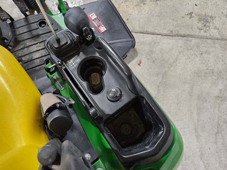 john-deere-1025r-image-21