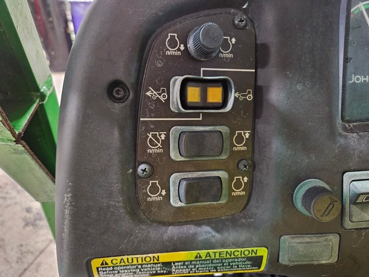 john-deere-gator-image-16