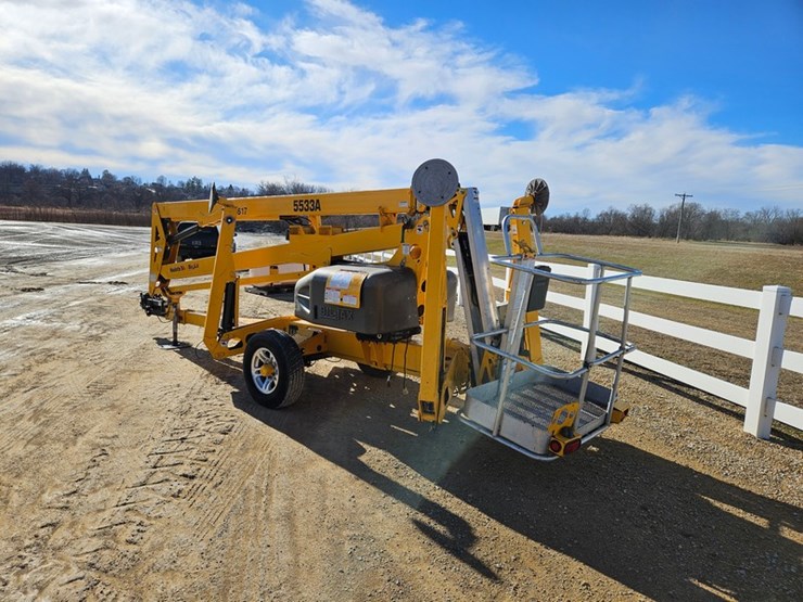 #35-•-2012-houlotte-5533a-towable-basket-lift-image-3