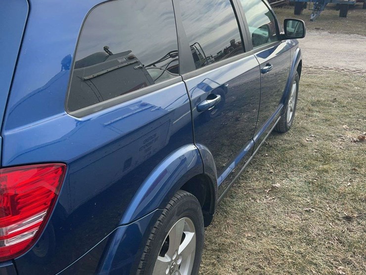 2010-dodge-journey-image-6