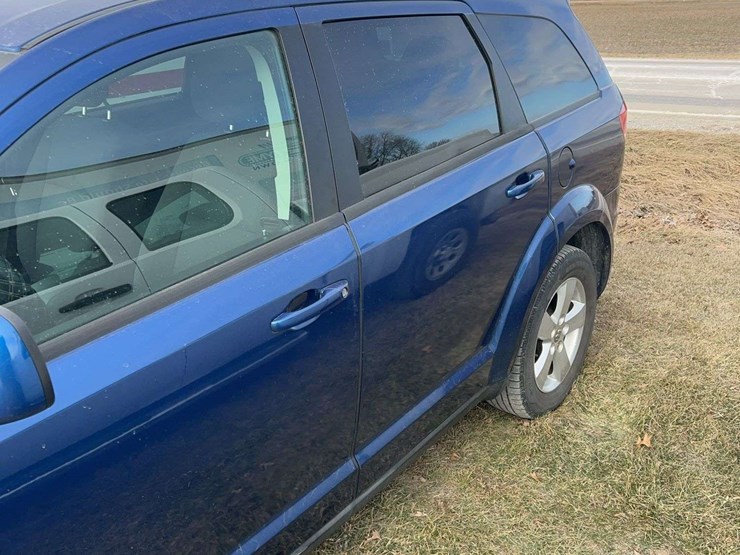 2010-dodge-journey-image-4