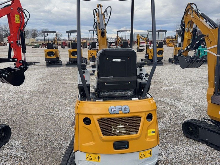 2025-cfg-mini-excavator-x720r-image-5