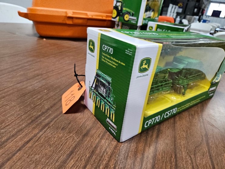 #118-•-1/64-scale-john-deere-cp770/cs770-image-4