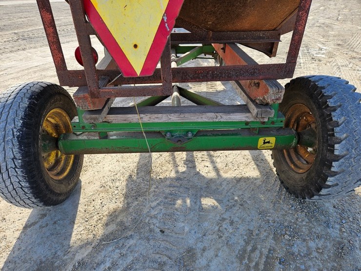 #89-•-gravity-box-&-john-deere-running-gear-image-12