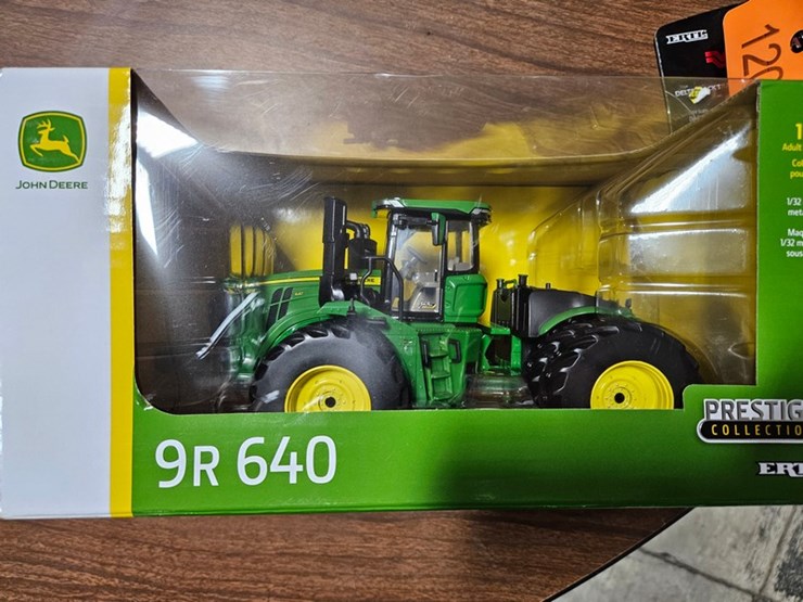 #119-•-1/32-scale-john-deere-9r-640-image-6