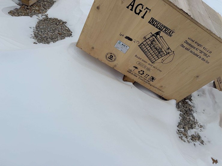 agt-mini-skid-steer-mixer-bucket-image-3