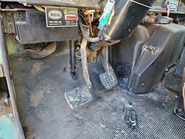 1995-international-4900-image-23