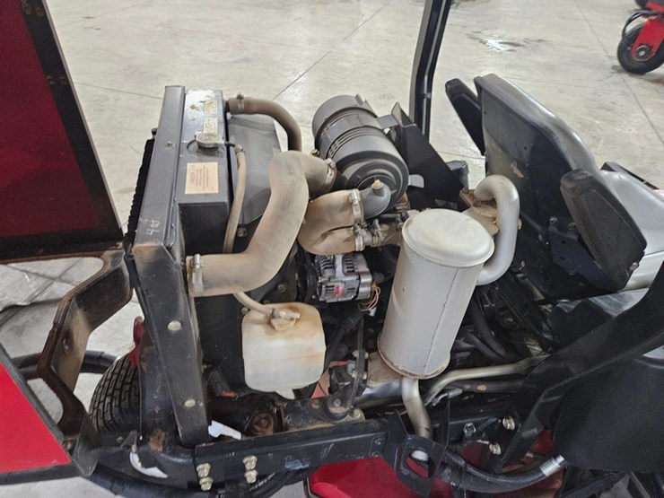 #171-•-2011-toro-3500d-sidewinder-surround-mower-image-13