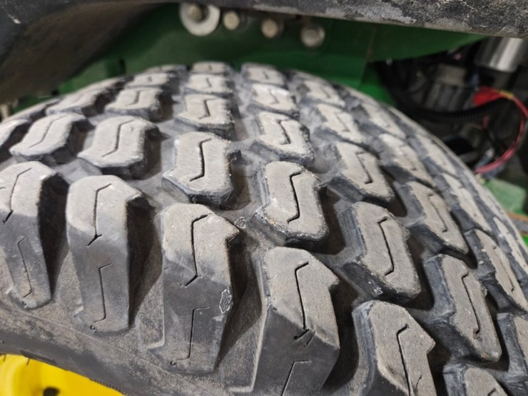 2022-john-deere-z970r-image-28