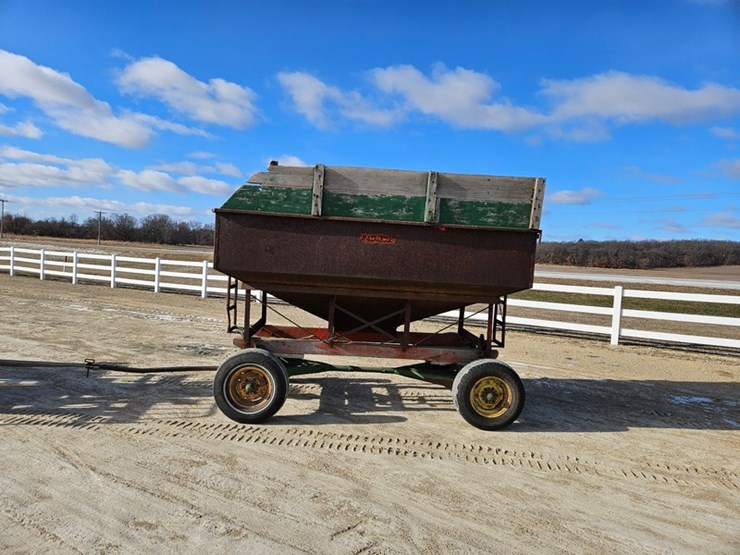 #89-•-gravity-box-&-john-deere-running-gear-image-2