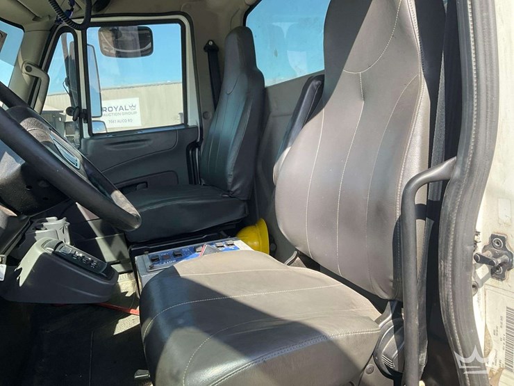 2013-international-workstar-7500-image-24