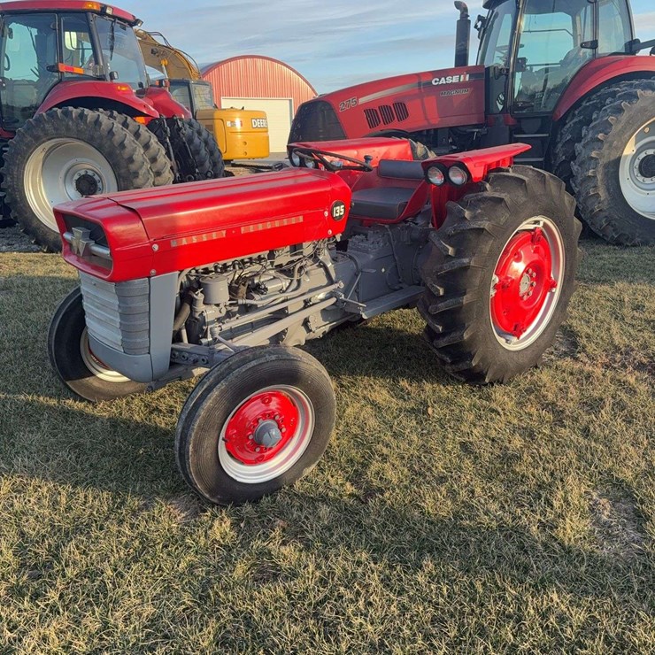 MASSEY-FERGUSON 135