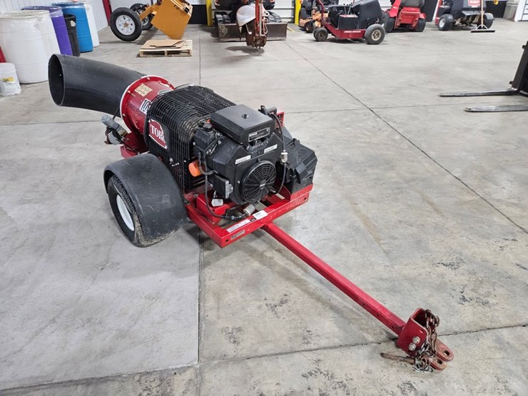 #108-•-2012-toro-pro-force-blower-image-7