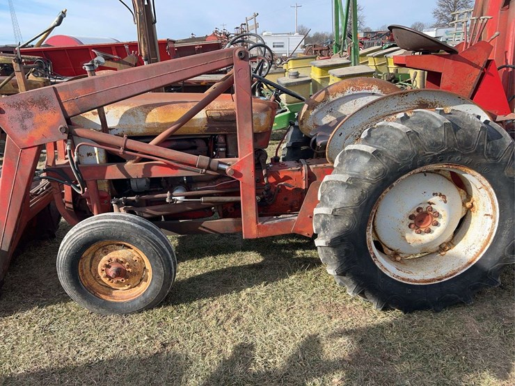 1958-ford-tractor-image-8