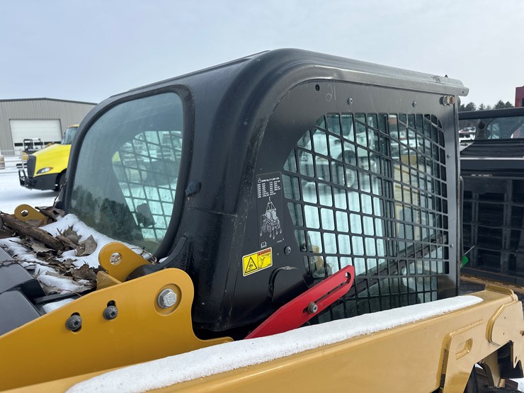 2018-caterpillar-236d-image-11