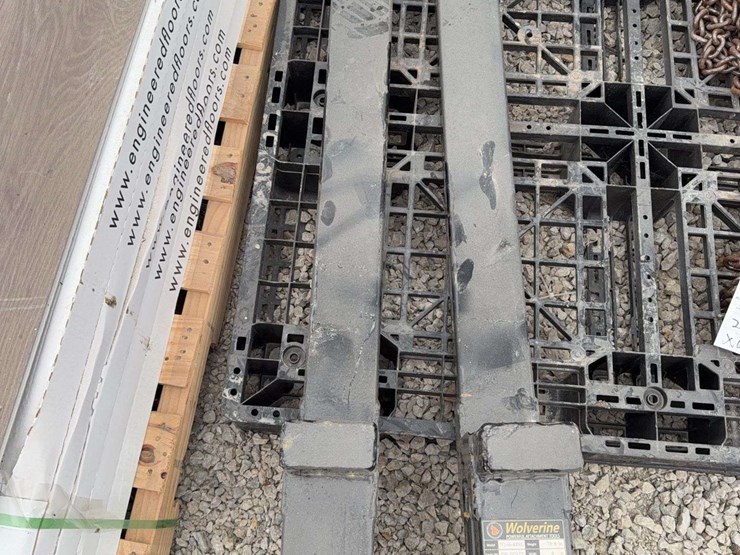 wolverine-clamp-on-forks-image-1