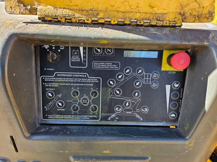 #35-•-2012-houlotte-5533a-towable-basket-lift-image-17