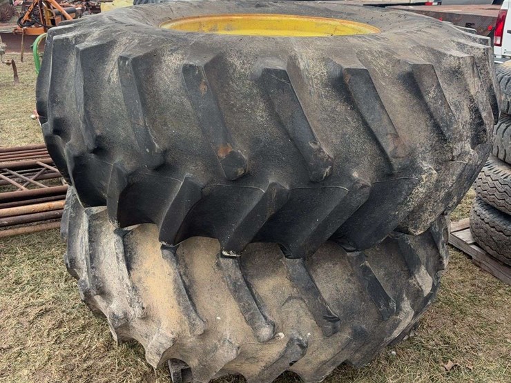 john-deere-8-image-1