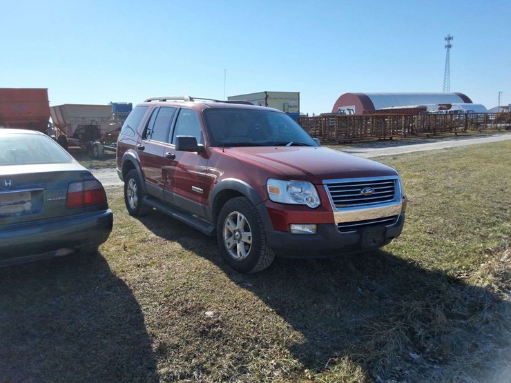 2006-ford-explorer-image-9