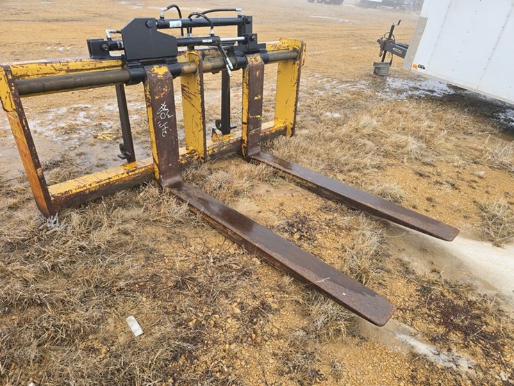 #53-•-hydraulic-pallet-forks-image-2