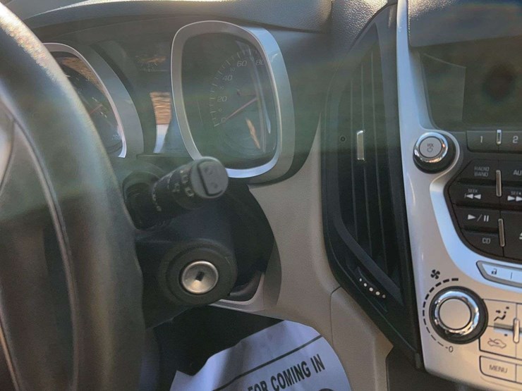 2011-chevrolet-equinox-ls-image-17