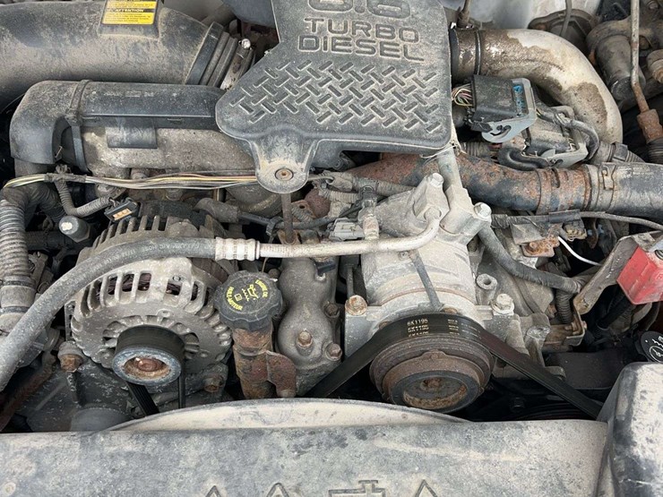 2005-chevrolet-3500-image-19