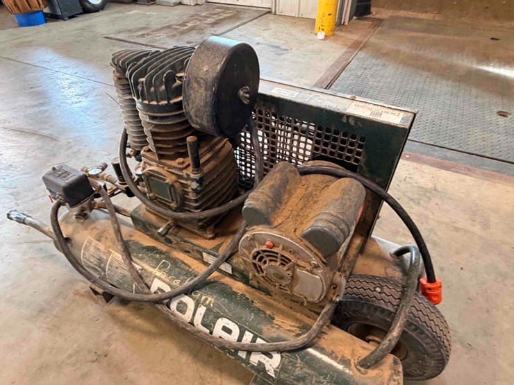 rolair-electric-air-compressor-image-7