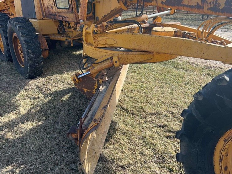 john-deere-570-image-5