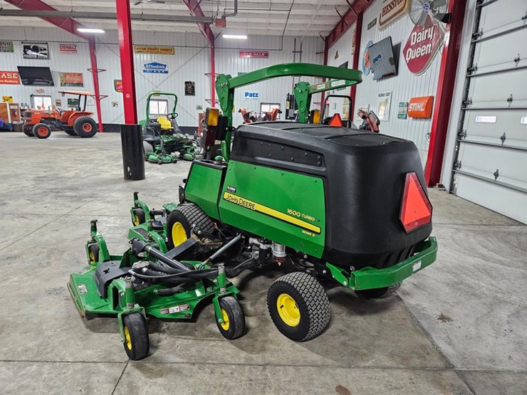 2021-john-deere-1600-turbo-image-3